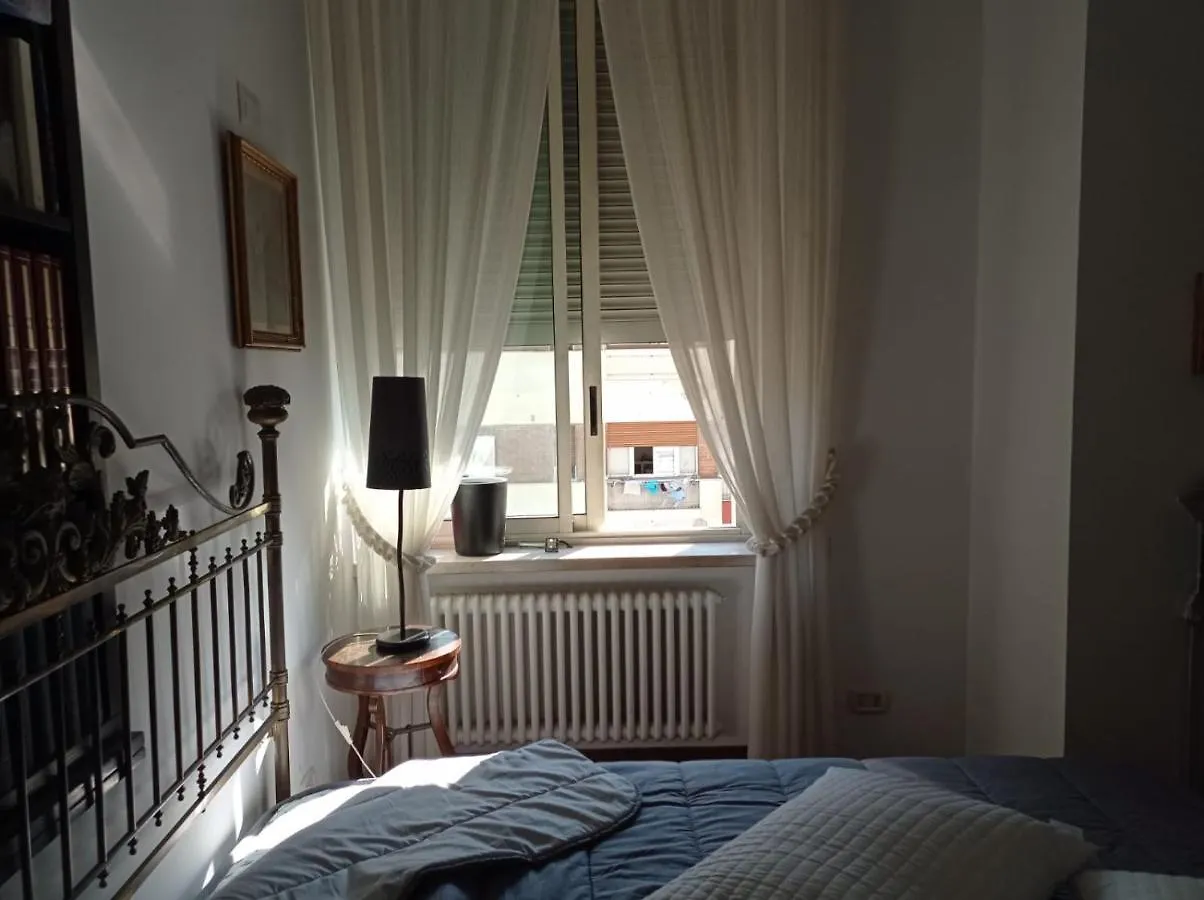 Leonard Laudier Neapol Bed & Breakfast